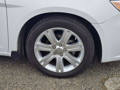 Used 2013 Chrysler 200 LX FWD image 9