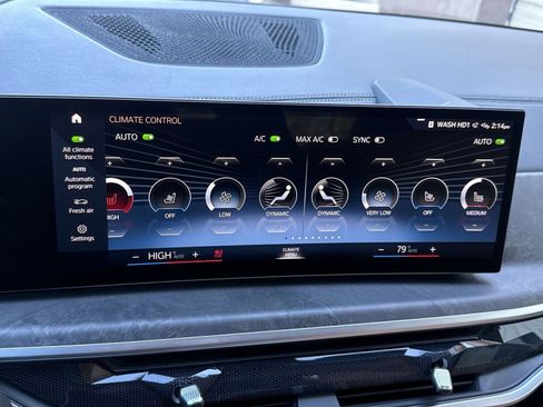 Used 2023 BMW X7 xDrive40i w/ Premium Package image 20