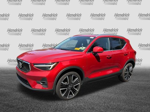 Certified 2024 Volvo XC40 B5 Ultimate w/ Protection Package Premier AWD/4WD image 44