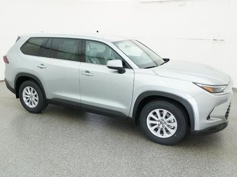 New 2026 Toyota Grand Highlander XLE image 12