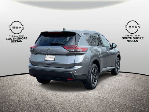 Used 2025 Nissan Rogue SV w/ SV Premium Package FWD image 6