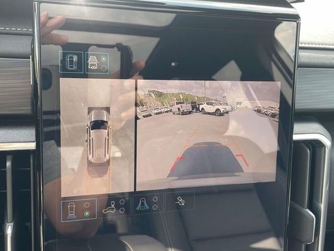 Certified 2025 GMC Acadia Elevation w/ Elevation Premium Package image 20