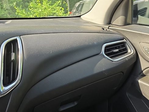 Used 2022 Chevrolet Equinox LT FWD image 23