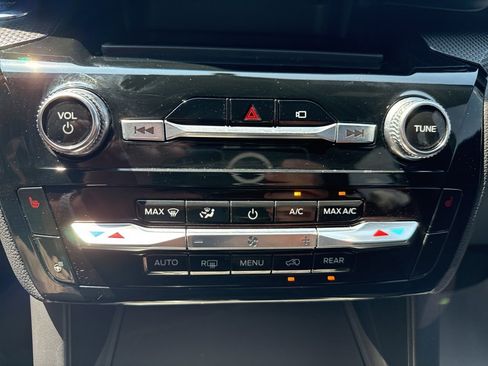 Used 2023 Ford Explorer ST-Line image 19