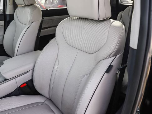 Used 2023 Hyundai Palisade Calligraphy image 22