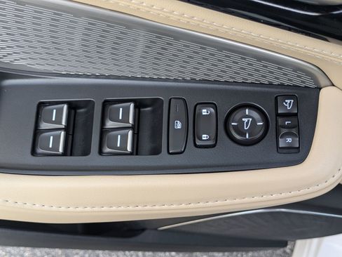 Used 2023 Acura MDX SH-AWD w/ Advance Package image 17