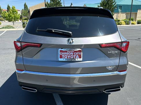 Used 2022 Acura MDX SH-AWD w/ Advance Package image 4