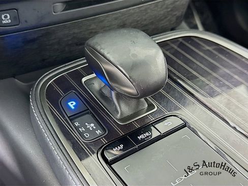 Used 2019 Lexus LS 500 w/ Accessory Package (Z2) image 21