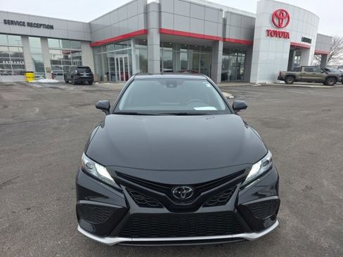 Used 2023 Toyota Camry XSE image 2