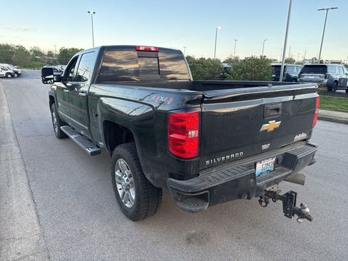 Used 2018 Chevrolet Silverado 2500 High Country w/ Duramax Plus Package AWD/4WD image 4