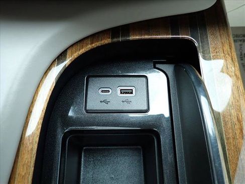 Used 2023 Cadillac Escalade Sport Platinum w/ LPO, ONYX Package AWD/4WD image 29
