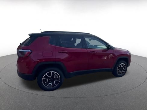 Used 2025 Jeep Compass Trailhawk image 14