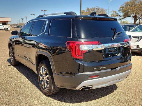 Used 2023 GMC Acadia SLT image 3