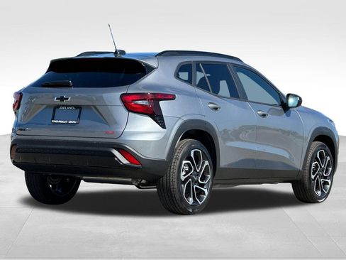 New 2026 Chevrolet Trax RS w/ Driver Confidence Package FWD image 5