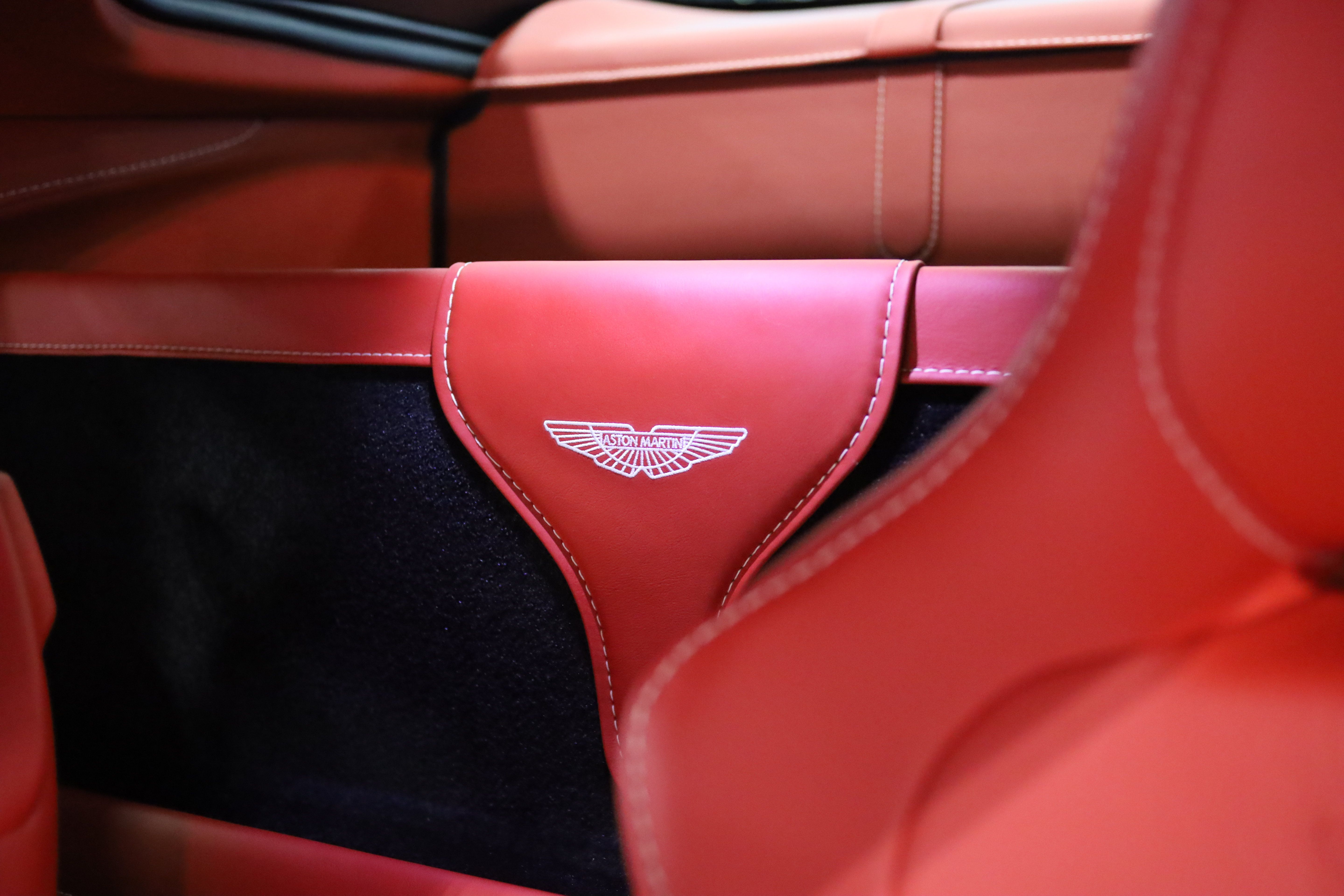 Used 2019 Aston Martin V8 Vantage Coupe RWD image 29