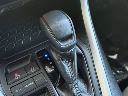 Used 2024 Toyota RAV4 XLE w/ Convenience Package FWD image 20