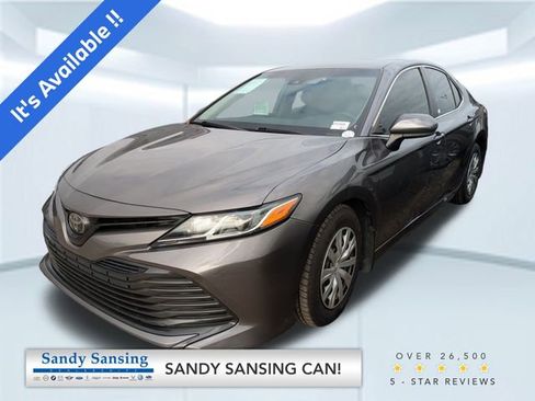 Used 2018 Toyota Camry L image 1