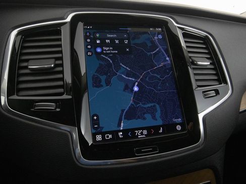 Used 2023 Volvo XC90 B6 Plus w/ Protection Package Premier image 24