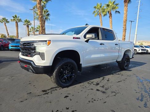 Used 2022 Chevrolet Silverado 1500 LT Trail Boss image 2