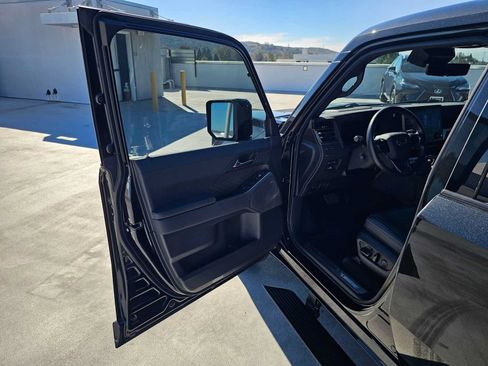Certified 2025 Lexus GX 550 w/ Cold Area Package AWD/4WD image 19