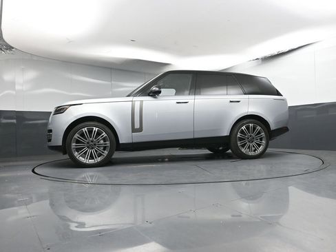 Used 2024 Land Rover Range Rover SE AWD/4WD image 29