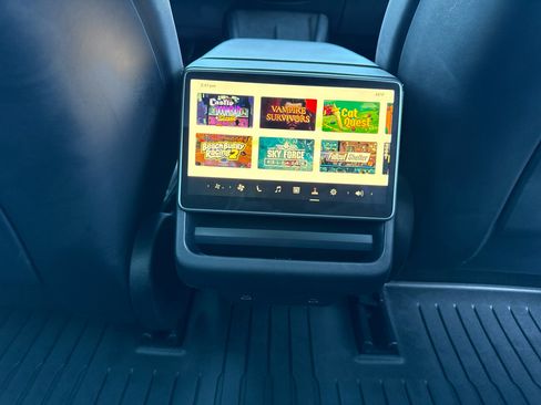 Used 2025 Tesla Model 3 Long Range image 26