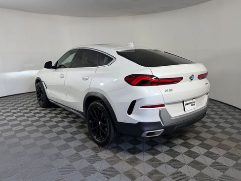 Certified 2023 BMW X6 xDrive40i w/ Premium Package AWD/4WD image 3