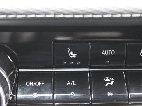 New 2026 Chevrolet Equinox LT image 13