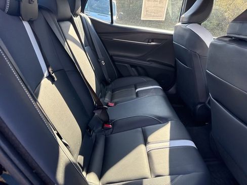 Used 2025 Toyota Camry SE image 21