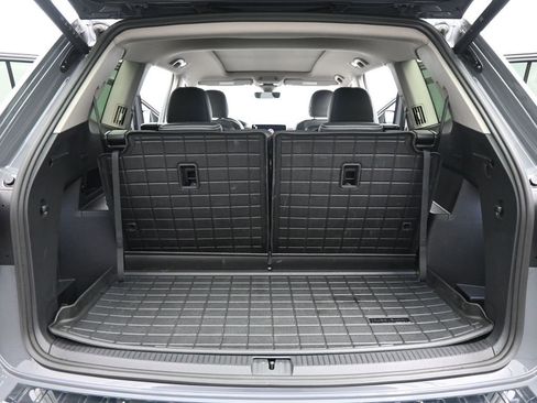 Used 2025 Volkswagen Atlas SEL image 24