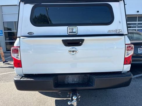 Used 2017 Nissan Titan S RWD image 5