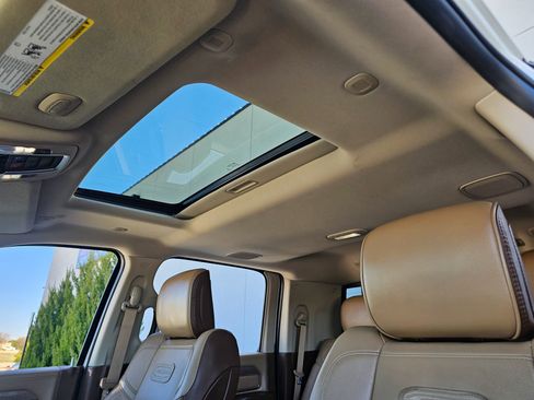 Used 2022 RAM 2500 Limited image 27