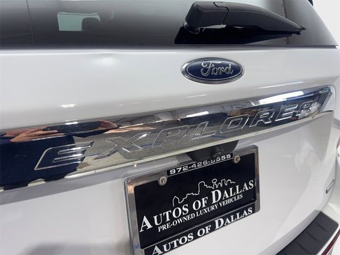 Used 2020 Ford Explorer XLT w/ Equipment Group 202A image 21