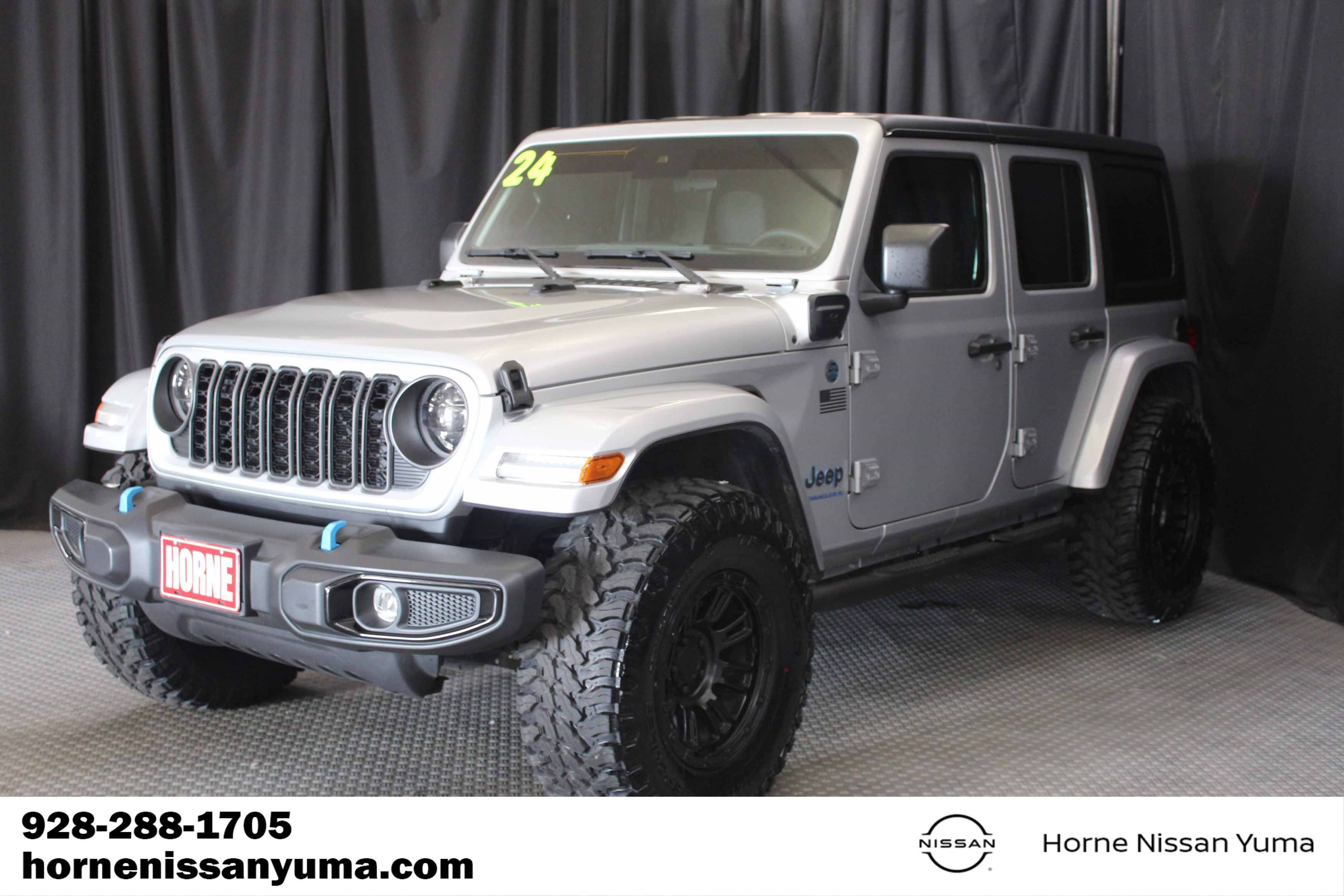 Used 2024 Jeep Wrangler Unlimited w/ LED Headlamp & Fog Lamp Group AWD/4WD image 3
