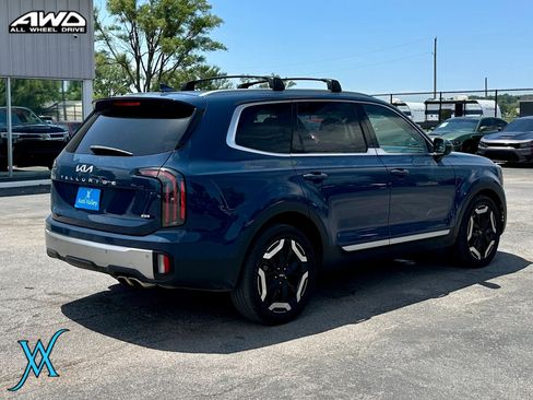 Used 2023 Kia Telluride EX AWD/4WD image 7