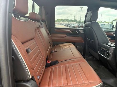 Used 2025 GMC Sierra 3500 Denali Ultimate AWD/4WD image 15