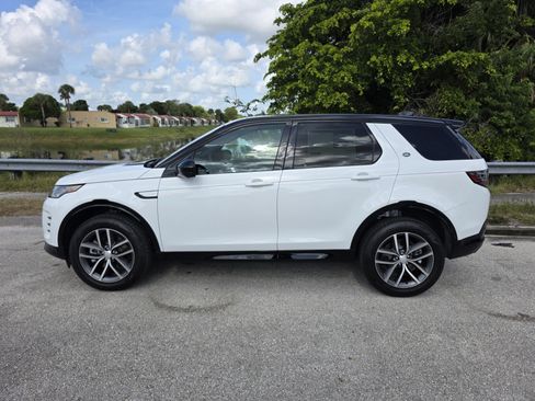 Used 2026 Land Rover Discovery Sport Landmark AWD/4WD image 7