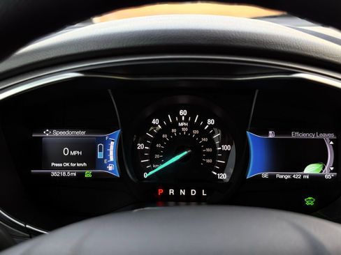 Used 2018 Ford Fusion S image 32