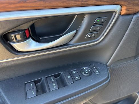 Used 2022 Honda CR-V Touring image 19