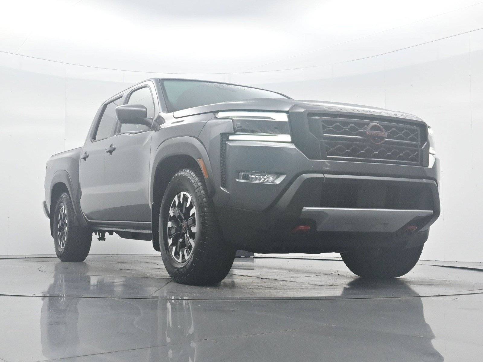 Used 2024 Nissan Frontier Pro-X w/ Pro Convenience Package RWD image 26