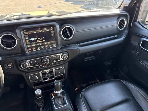 Used 2021 Jeep Gladiator Overland w/ Popular Equipment Package image 14