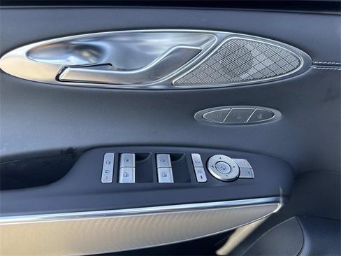 Used 2024 Genesis GV70 2.5T w/ Select Package image 20