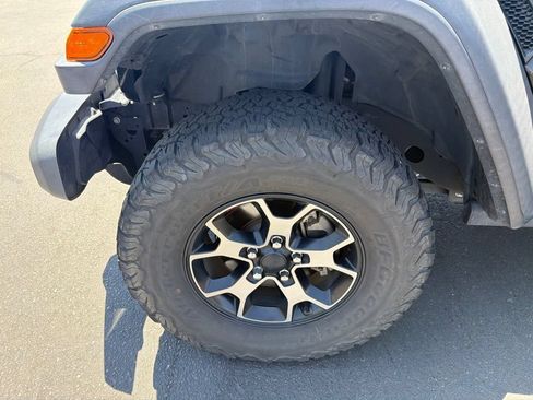 Used 2019 Jeep Wrangler Unlimited Rubicon AWD/4WD image 5