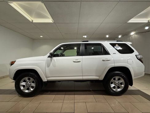 Certified 2024 Toyota 4Runner SR5 Premium w/ Moonroof Package AWD/4WD image 2