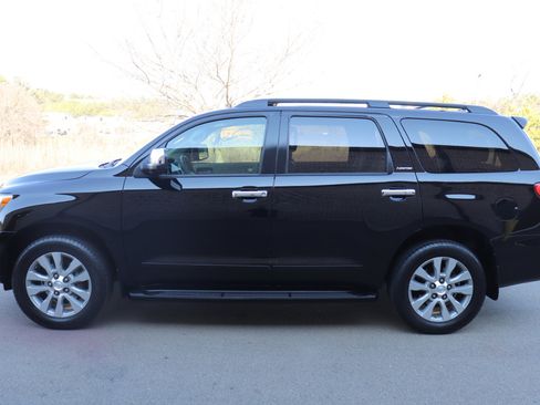 Used 2014 Toyota Sequoia Limited image 9