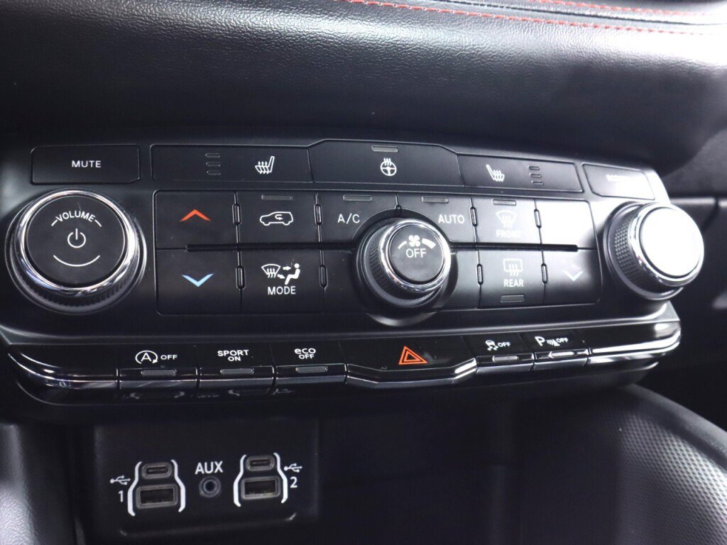 Used 2025 Dodge Durango GT AWD/4WD image 23