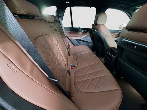 New 2026 BMW X5 xDrive50e w/ Executive Package image 30