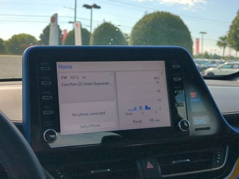 Used 2019 Toyota C-HR XLE FWD image 22