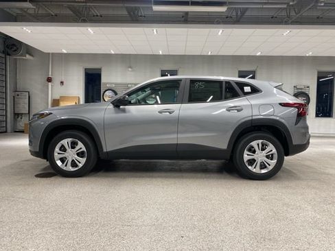 New 2026 Chevrolet Trax LS FWD image 9