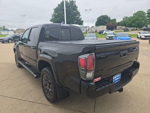 Used 2021 Toyota Tacoma Limited w/ Nightshade Package AWD/4WD image 6